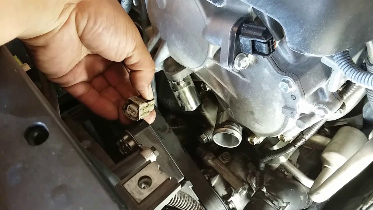 How to: Remove a Thermostat from a 2010 Infiniti G37