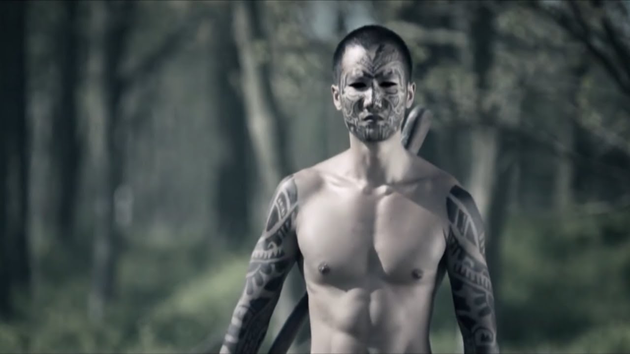 Shirtless Male Possession - Shirtless Chinese Man Uses A Evil Spirit Ball to Grow Muscle ft. 古典