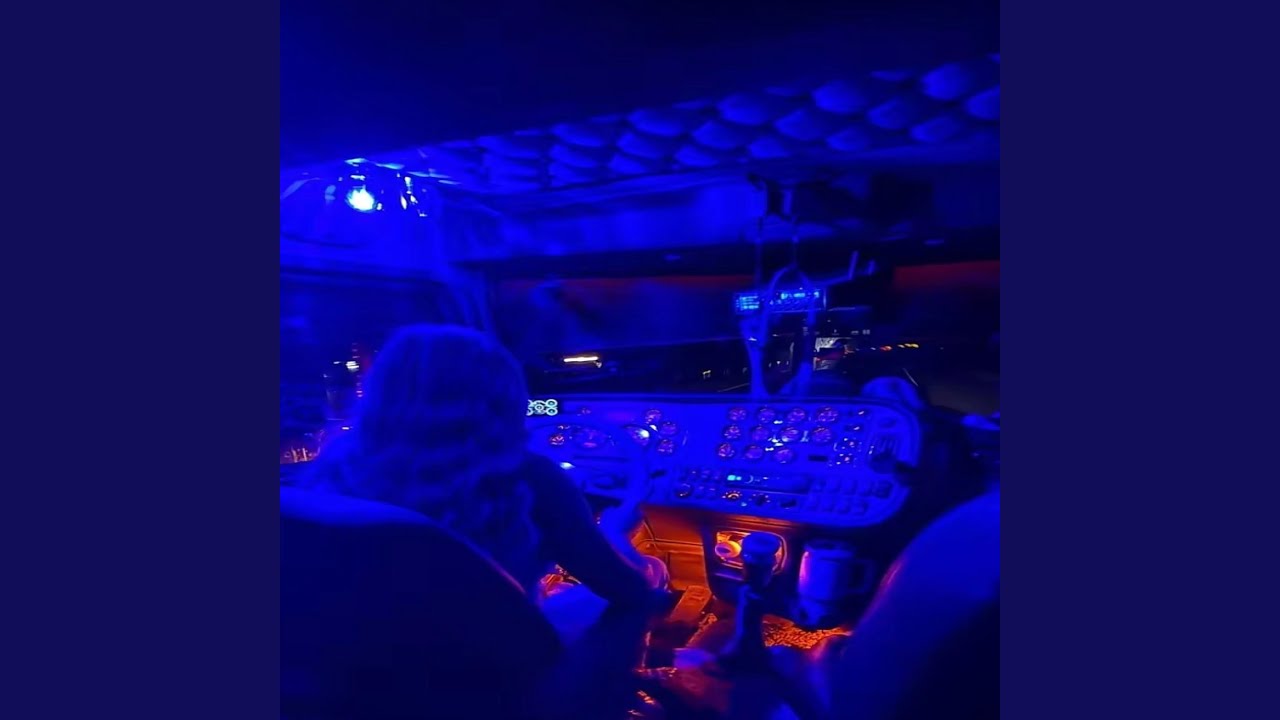 Blue cattle pot glow