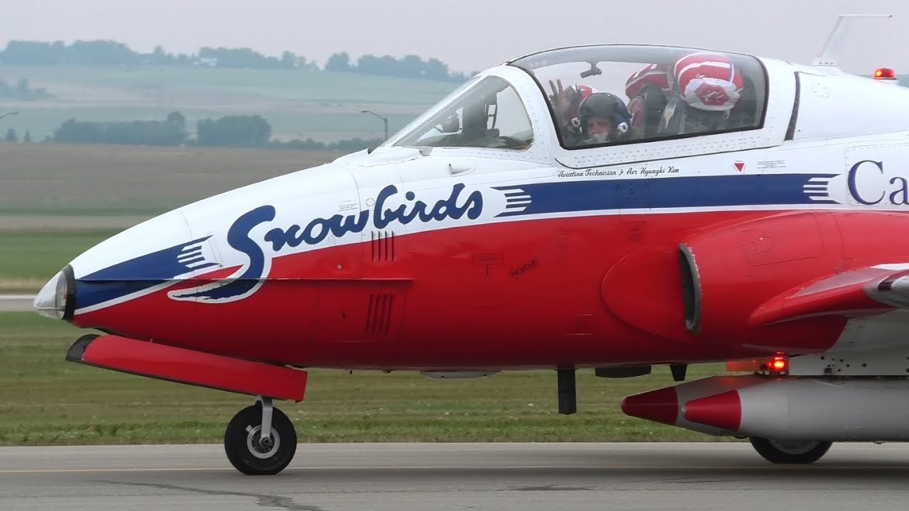 Canadian Forces Snowbirds CT-114 Tutors (x8) Takeoff from Springbank Airport ᴴᴰ