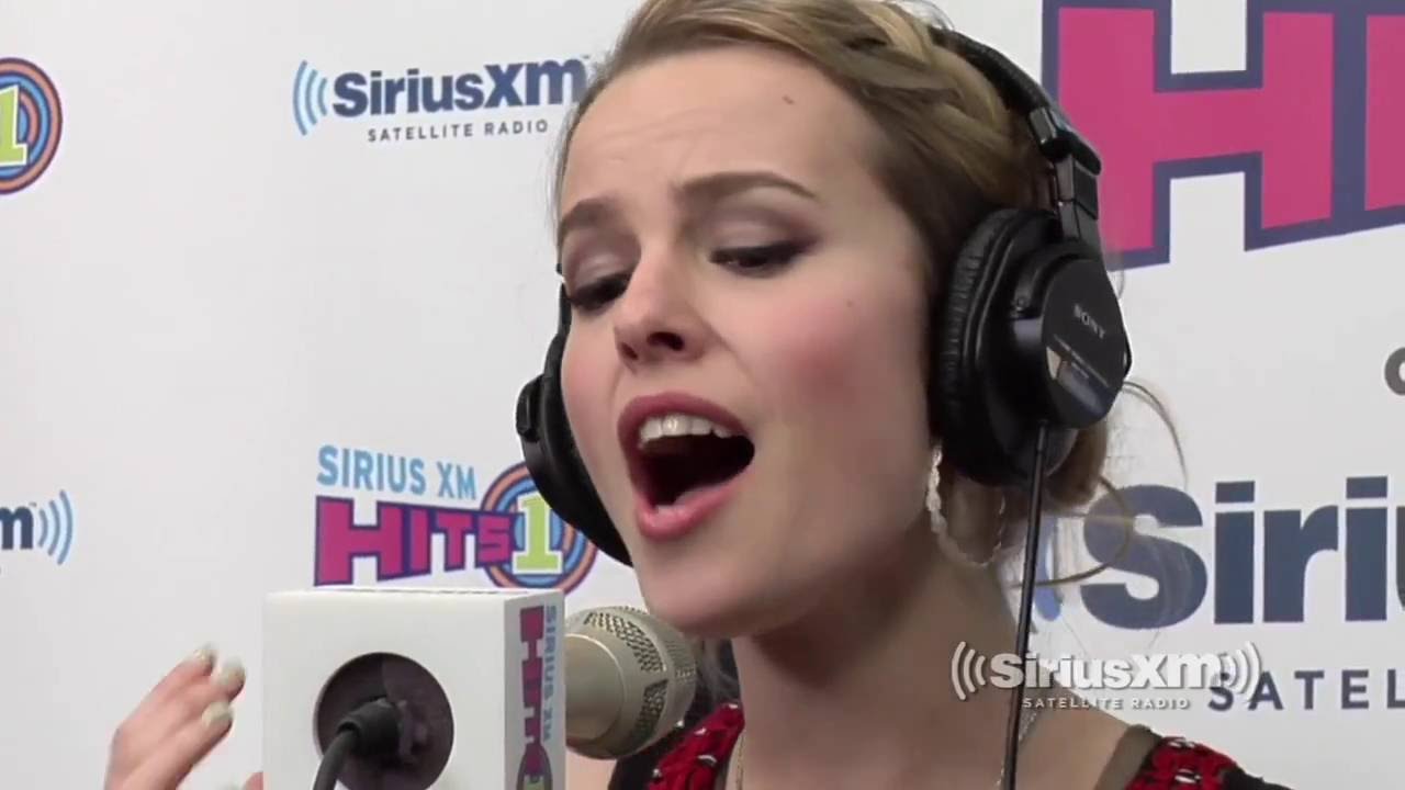 Bridgit Mendler - Locked Out Of Heaven  (Live Performance)