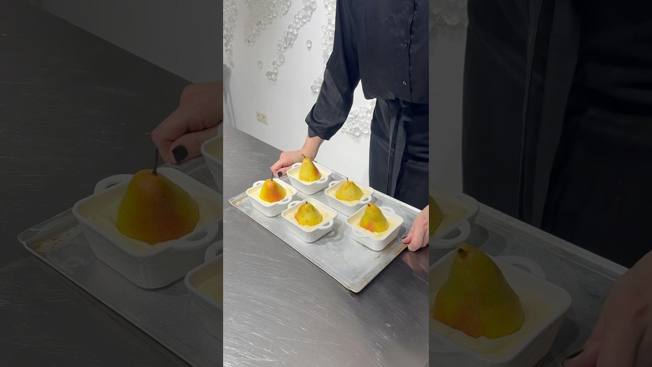Милейшие кексы с грушей и сюрпризом внутри ⬇️Рецепт в закрепленном комментарии⬇️