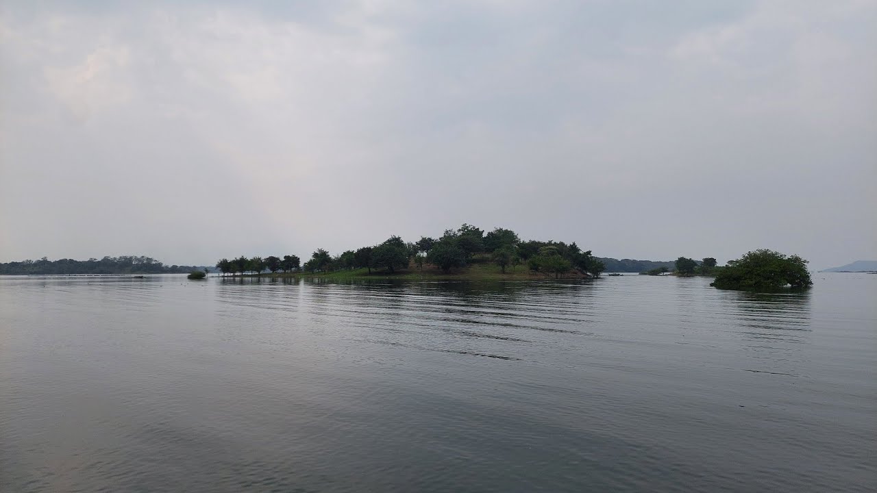 Mi primera vez viajando en lancha 🚤 visitamos parte de una presa donde hay mojarras 🐟🫣