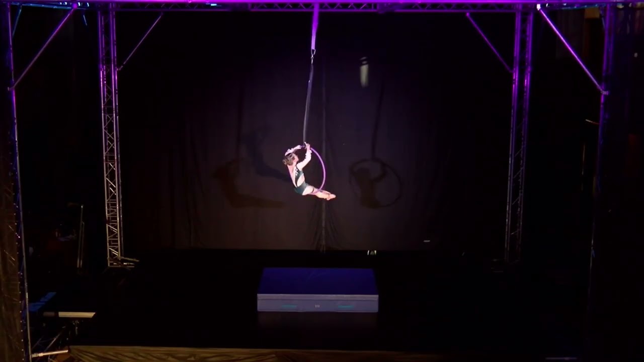 Zámcová Amy 2 místo Winter Cup 2026 AERIAL HOOP ADEPT