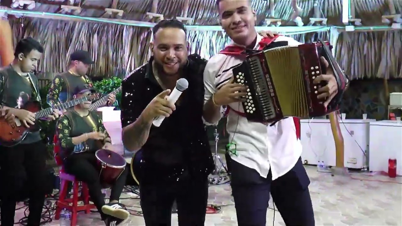 Robin Peñaloza ( Voz diamante ) “ ceniza fría “