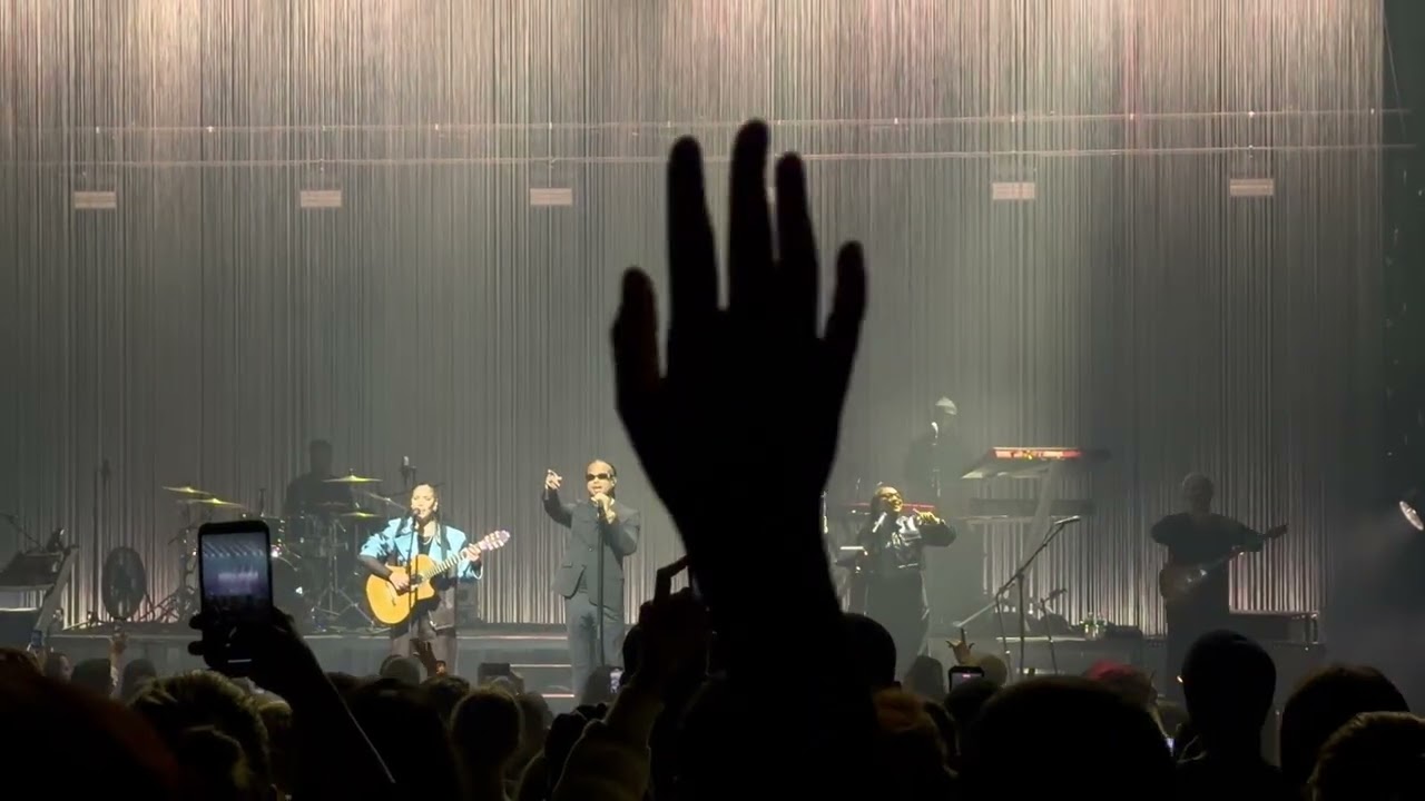 Zaho et Kalash : Mwaka Moon et Je te promets (Live Salle Pleyel de Paris)