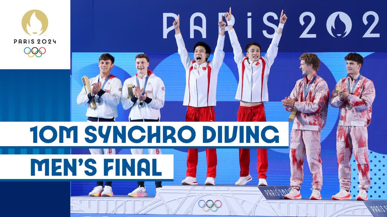 🇨🇳 Lian Junjie and Yang Hao take gold in the men's 10m synchronised diving! 🥇