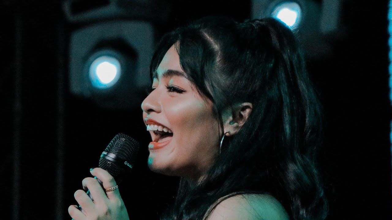 Vivoree enchants CK at EK!