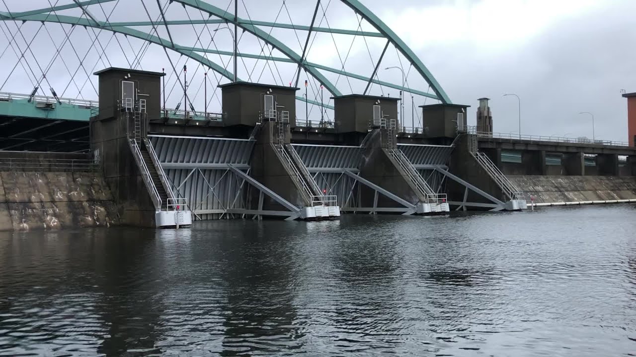 Video Now: Hurricane Barrier closed in Providence