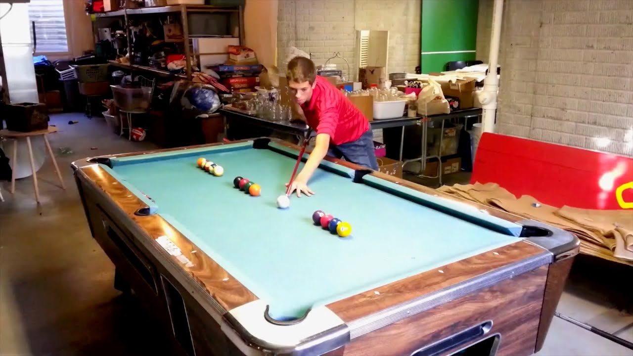 Amazing pool trick shots! (People are Awesome)