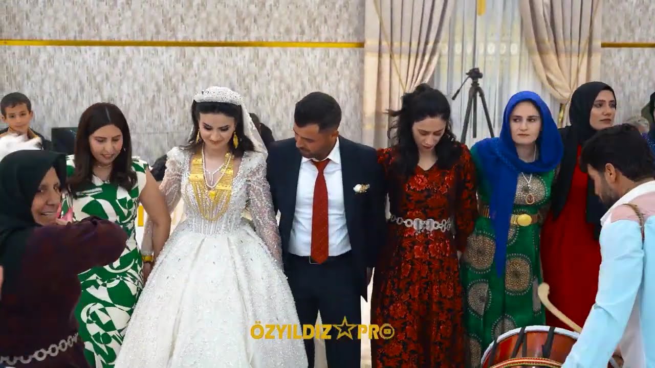 Gerçek Kürt Düğünü Atmosferi (Full Halay) #halay #halaybasi #düğün #kurdish #batman