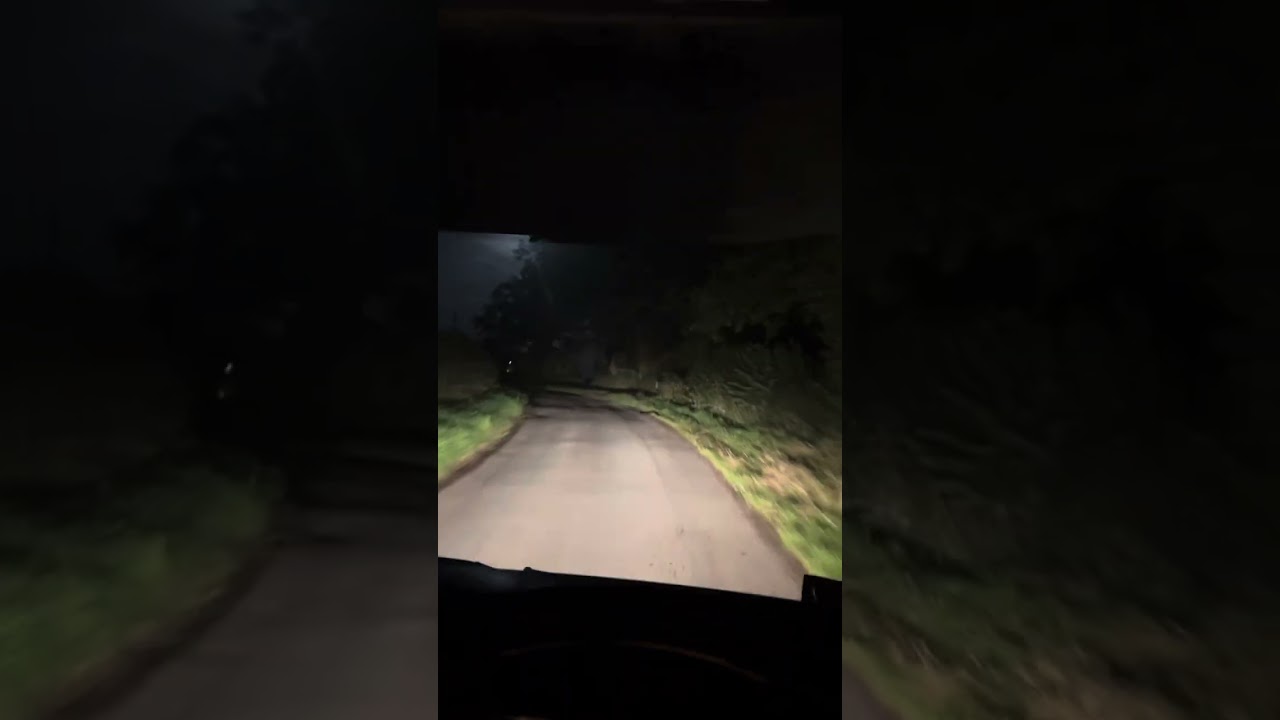 Volvo FL6 220 open pipes night driving