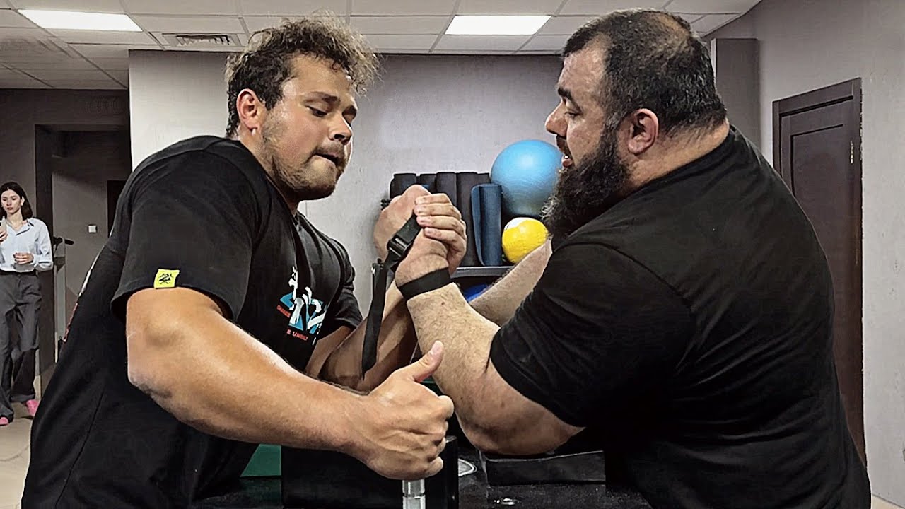 SCHOOLBOY VS ЗАУР | АРМРЕСТЛИНГ ТРЕНИРОВКА 2025