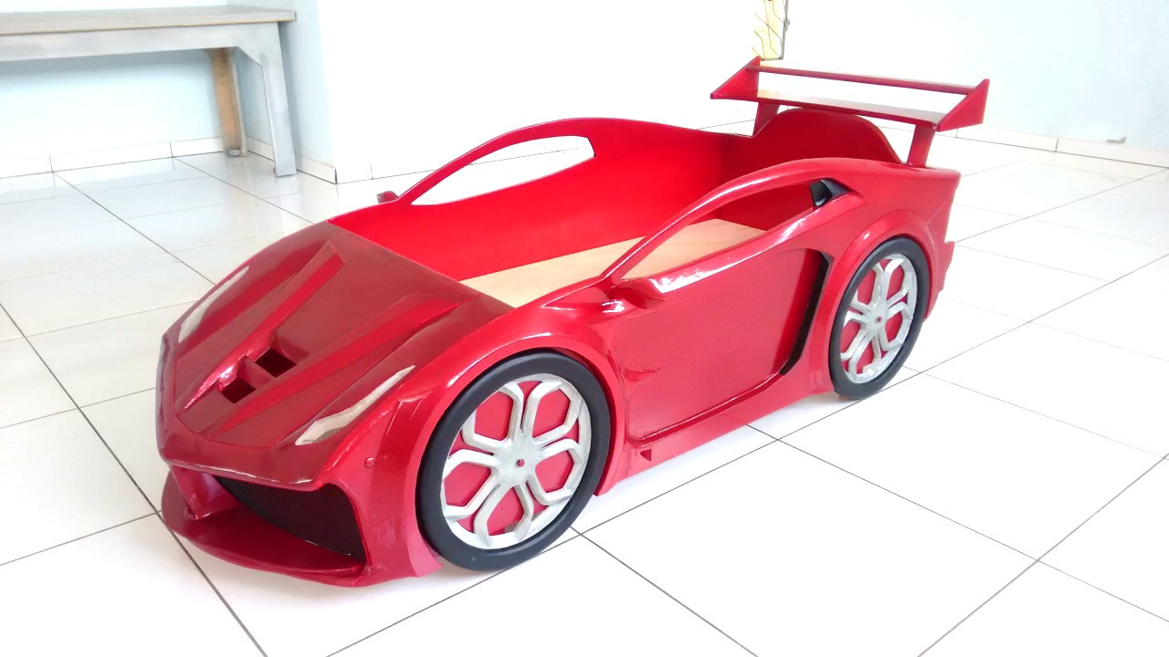 Cama carro infantil feita em casa