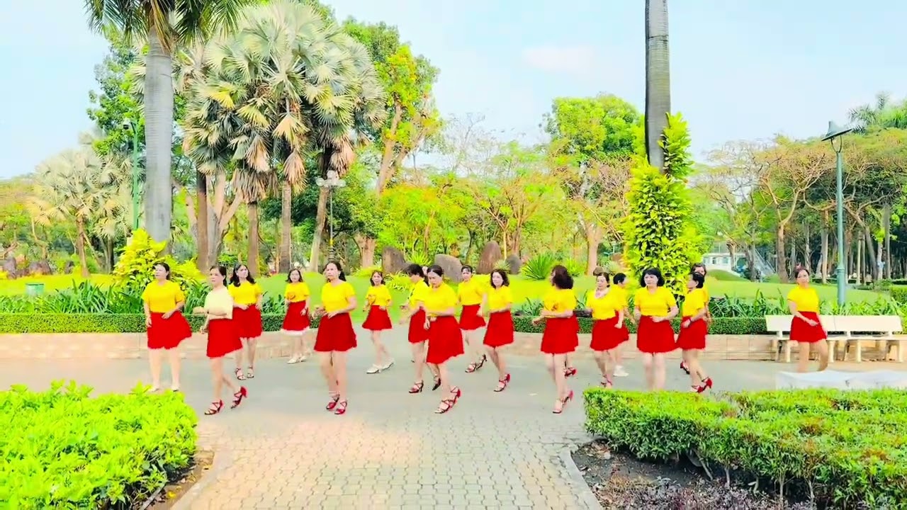 Dân vũ liên khúc Xuân .