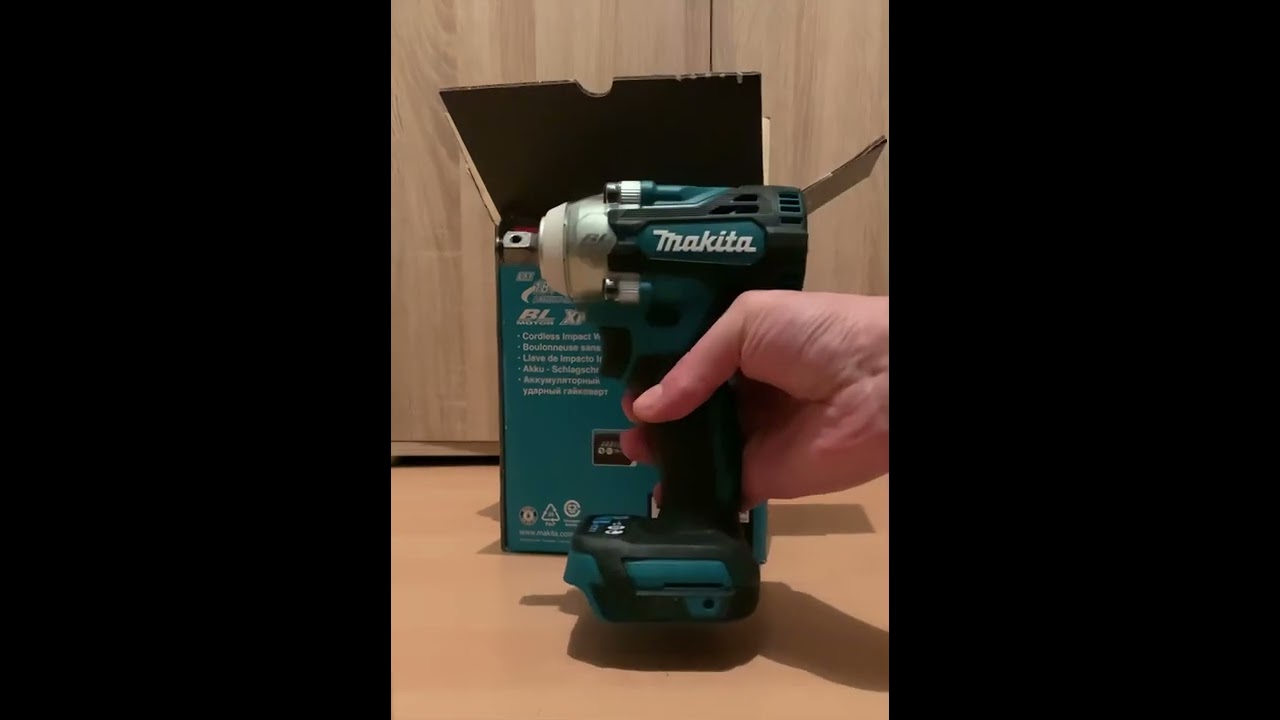 Makita DTW300Z Akku-Schlagschrauber UNBOXING