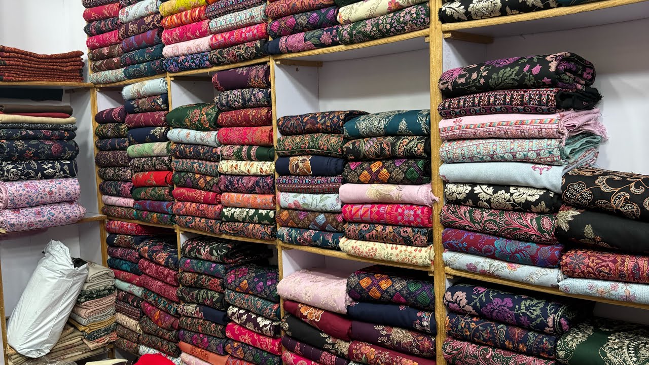 💖Sale💖Sale 💖Winter Karandi shawls with embroidered suits 💖