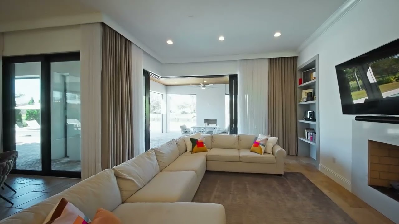 9940 Grosvenor Pointe Circle, Windermere. 
