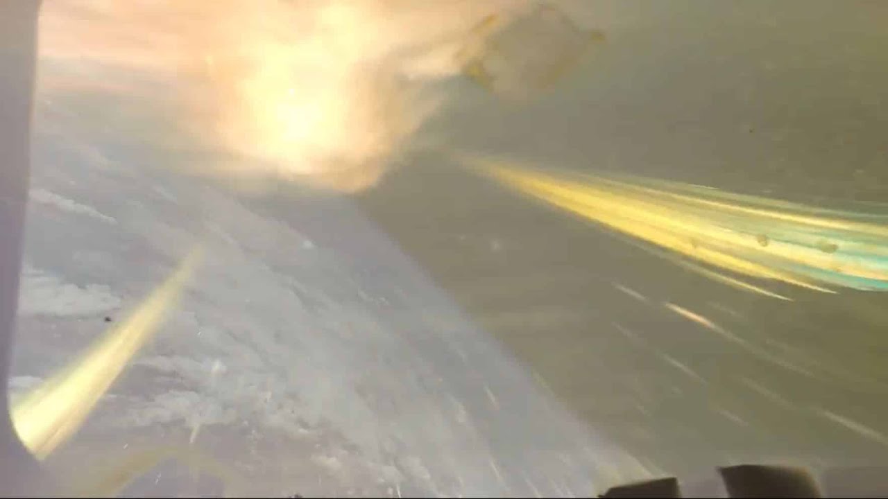 La rentr&eacute;e atmospherique de la capsule Orion de la mission Artemis I de la NASA