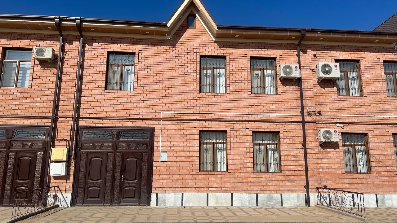 Турар жой сотилади газ свет сув бор!!!
