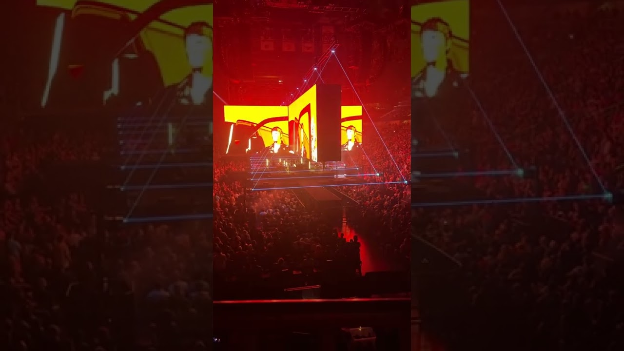 Roger Waters -Two Suns in the Sunset