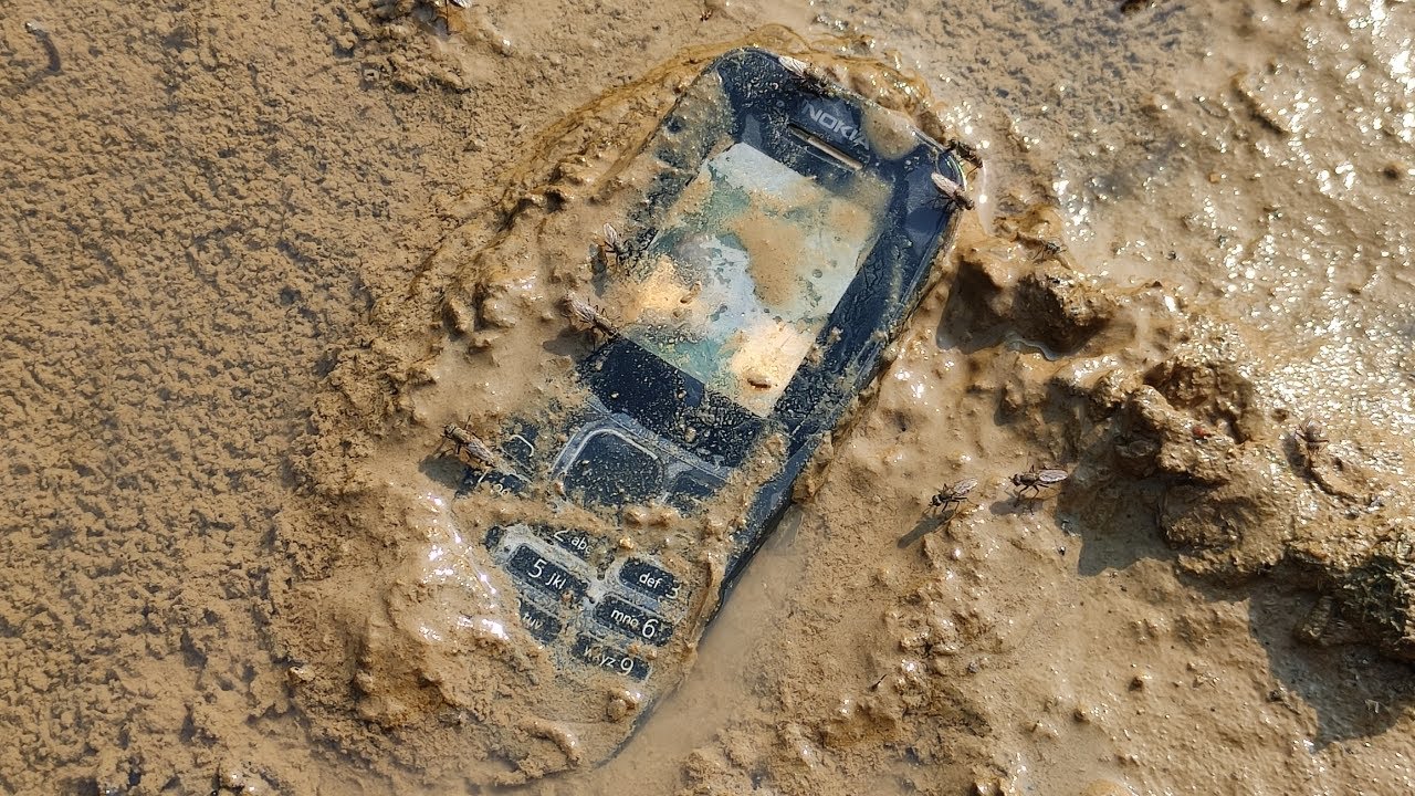 found broken phone in the mud||found broken phone in the pond||restoration destroyed phones