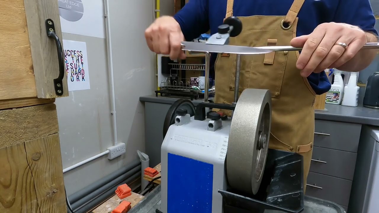 Repairing a chipped Global with my Tormek T8