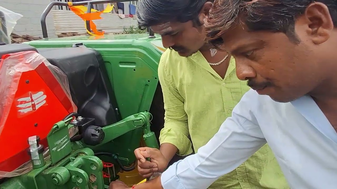 ಜಾನ್ ದೀರ್ ಟ್ರ್ಯಾಕ್ಟರ್ 41hp ಸಂಪೂರ್ಣ ಮಾಹಿತಿ ನೀಡಲಾಗಿದ್ದು ಎಲ್ಲ ರೈತ ಬಾಂದವರು ಸದುಪಯೋಗ ಪಡಿಸಿಕೊಳ್ಳಿ