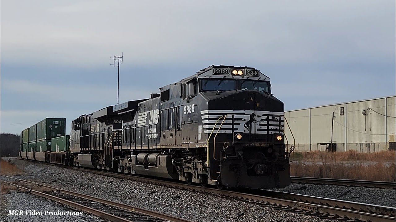 1-2-2026: NS Dash 9-44CW 9888 & NS ES44AC Lead NS 24A By Edgewood Ave - Macon, GA