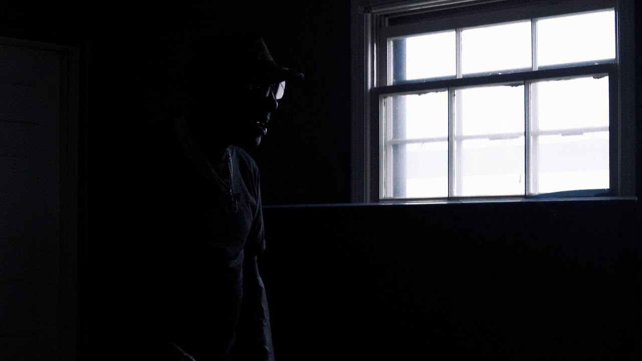 Crunchy Black - Gun Play (Official Music Video) Directed by: Yoo Ali