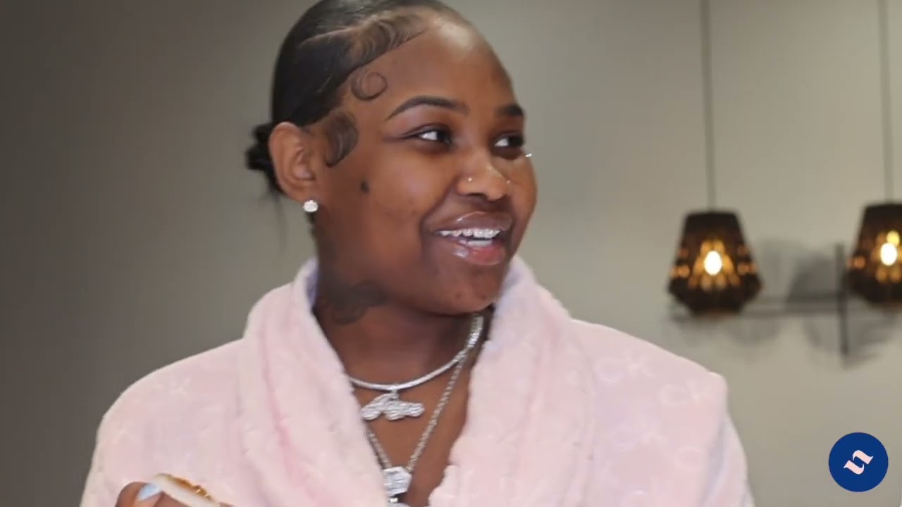 Me & Gloss up get into some thangs .... While Using Underneath Skin Care