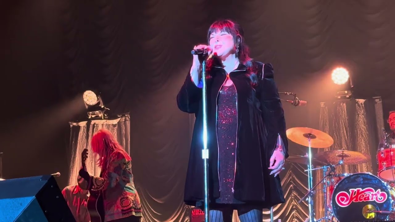 Heart - Magic Man - 12/28/2023 - Palm Desert, CA - Acrisure Arena