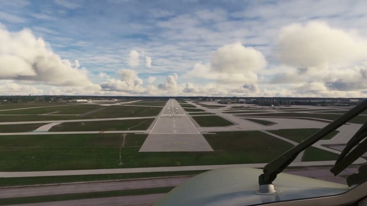 Landing in Milwaukee Wisconsin | KMKE (MKE) | Milwaukee Mitchell International Airport #landingview