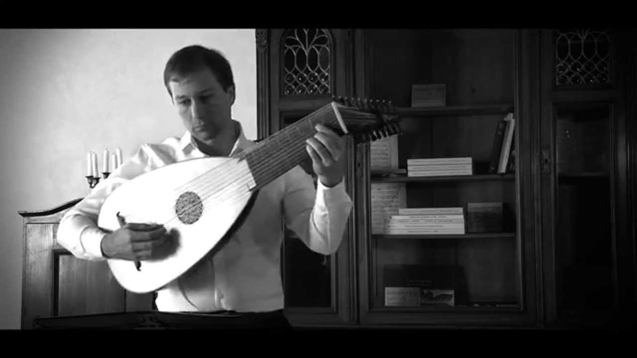 Jan Cizmar - Bouree by A. Eckstein on 13 string luth