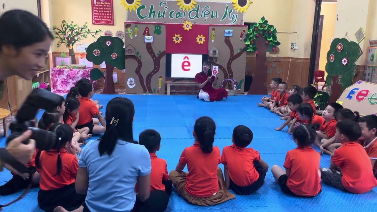 Làm quen chữ cái e,ê MN Gia Trấn