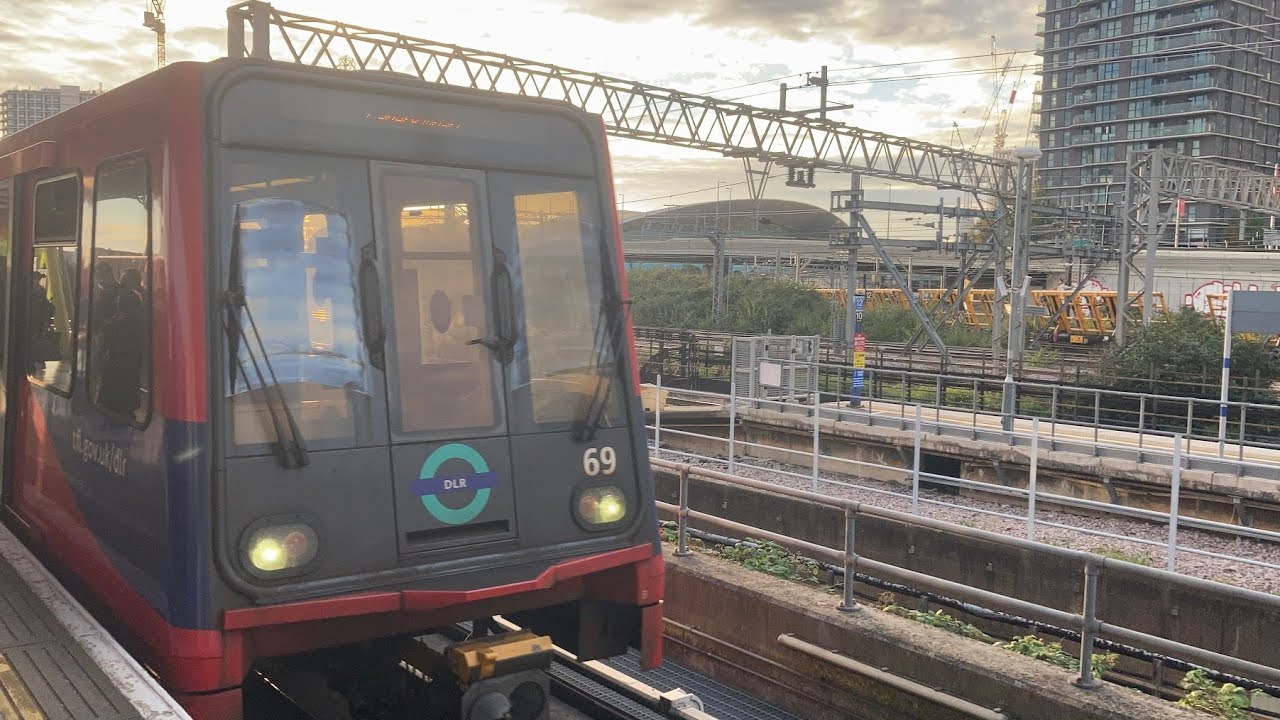 DLR from Stratford to Canary Wharf full journey 17/10/2021