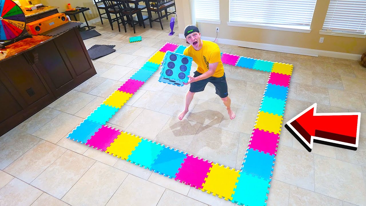 NEVER ENDING GIANT GAMEBOARD CHALLENGE!