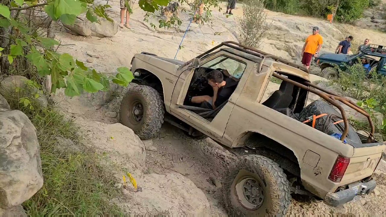 Bronco II Barrel Roll