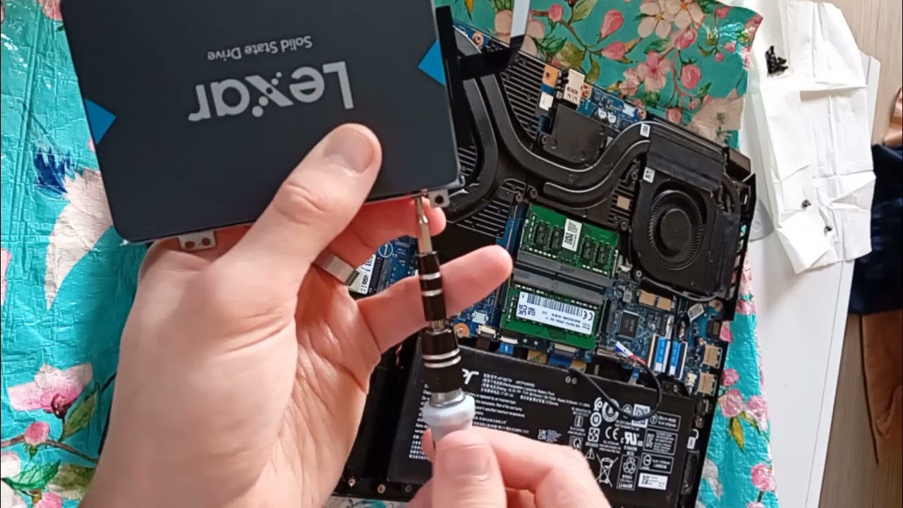 Démonter un Acer nitro 5 an515-55-57wu et rajout de ssd/hdd. (débutant super simple)
