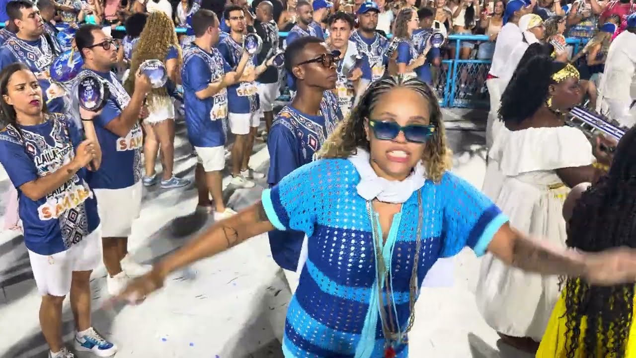 Bateria da Beija Flor no ensaio técnico e teste de som/luz na Sapucaí para o carnaval 2025