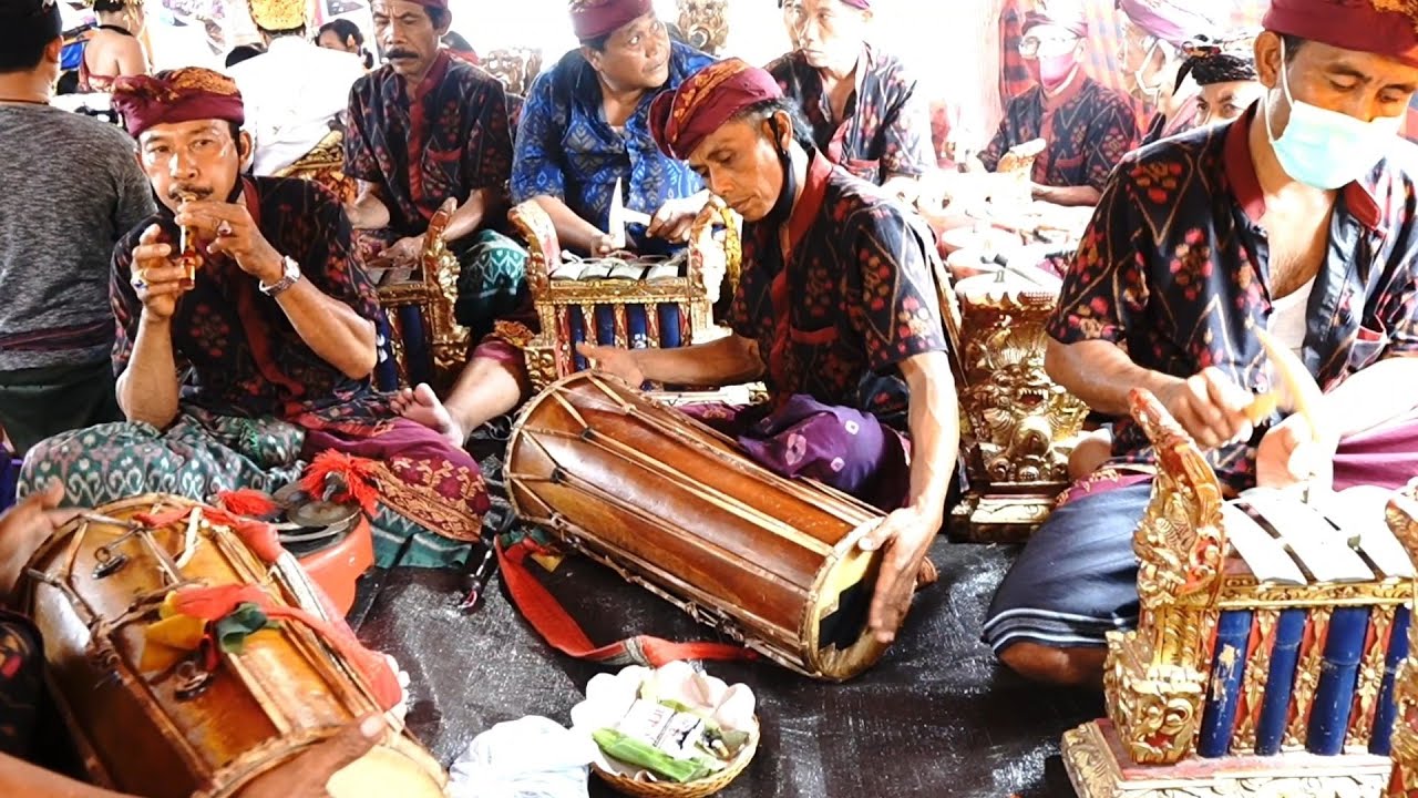 Gong Lelambatan ||| Otonan Kadek devika