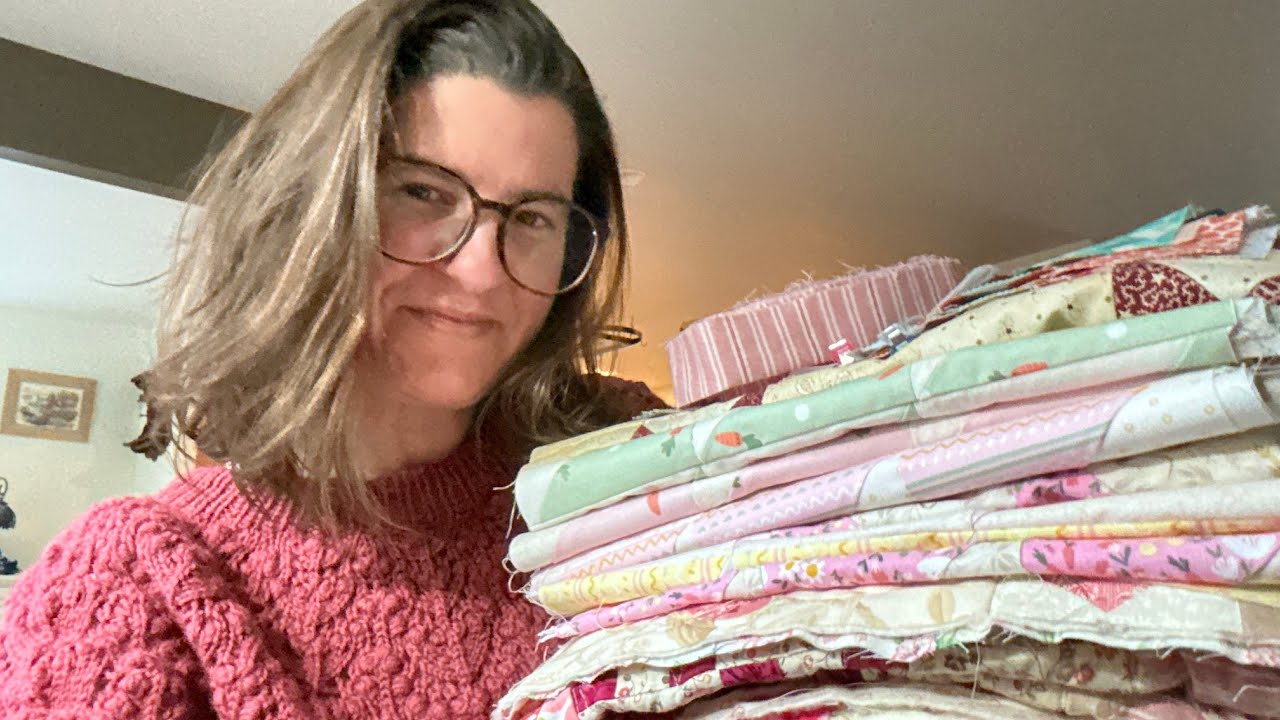 Quilt Talk Episode 2: Quilt WIP update - Triangle paper project, free motion quilting again quilting