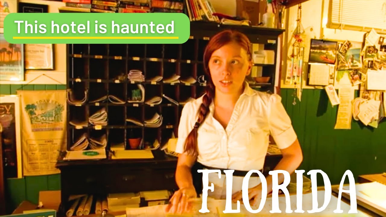 Sleeping in a Haunted Hotel in Cedar Key, Florida (true story)