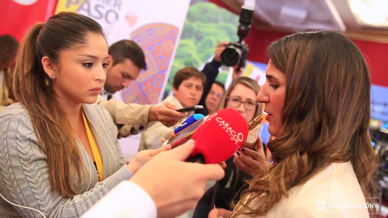 Ministra Yaneth Giha habla a medios en el marco de la visita del Papa Francisco