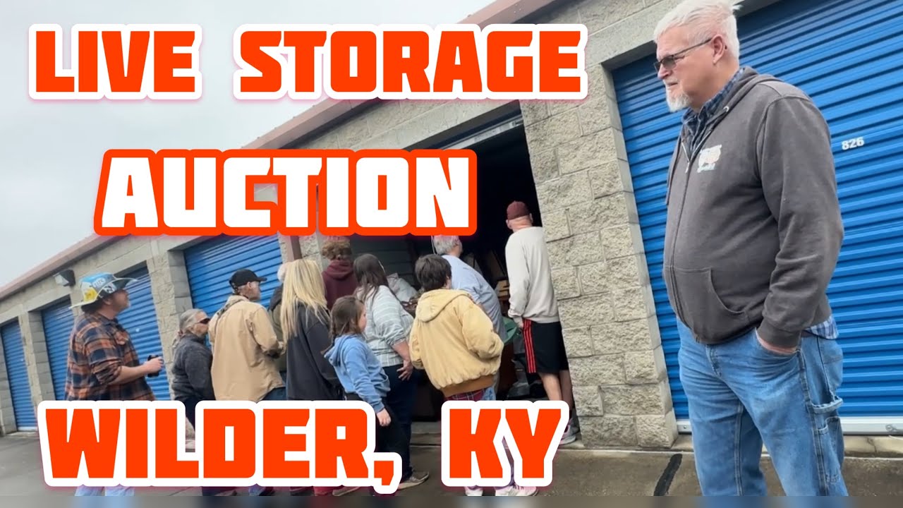 Live Storage Unit Auction In  Wilder, KY Drew A Crowd! Check Out All The Units! #StorageWars