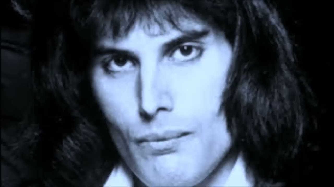 FREDDIE MERCURY drunk singing bohemian rhapsody