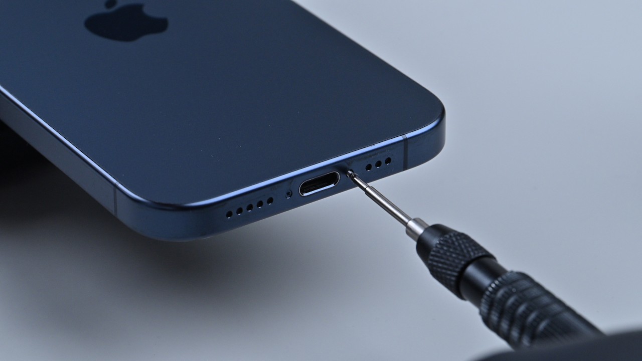 [ASMR] iPhone 15 Pro Extreme Cooling Mod | AnTuTu Score Nearly Hits 2 Million!