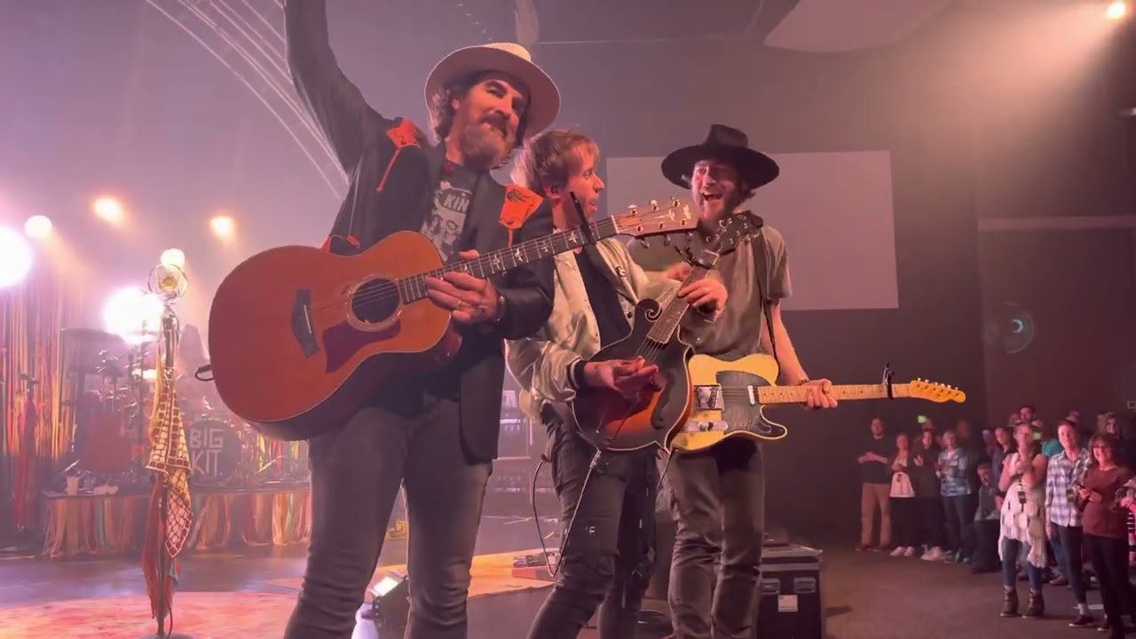 We The Kingdom - Sing Wherever I Go “Mount Vernon High, Illinois” Edition (Live 3/24/22)