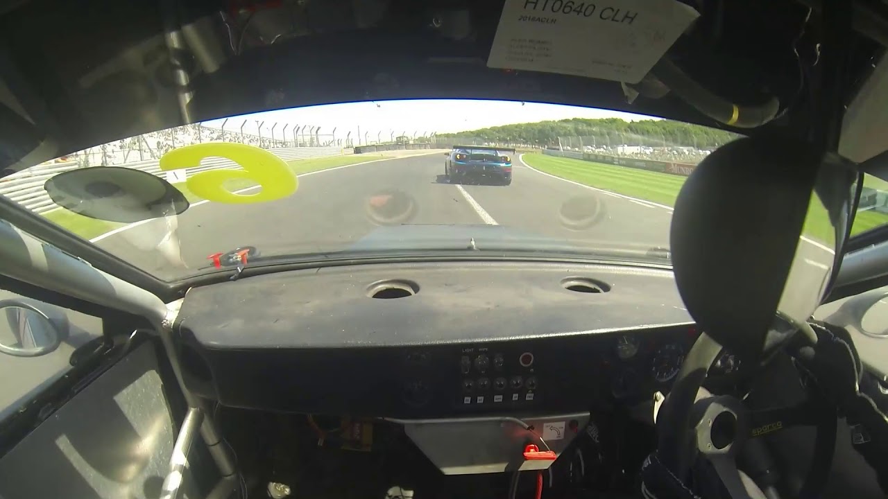 Alfa Alfetta GTV6 vs Ferrari F430GT3