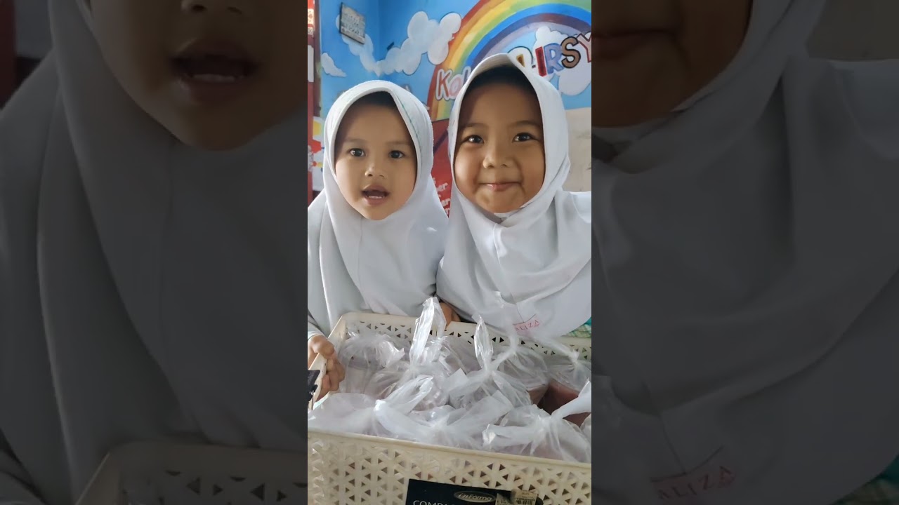 Yu Berbagi takjil   #himpaudicimanggung#himpaudisumedang #dinaspendidikankabsumedang 